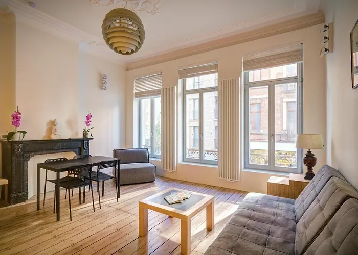 The Greenplace Lodge. Apartment In Heart Of Antwerp.